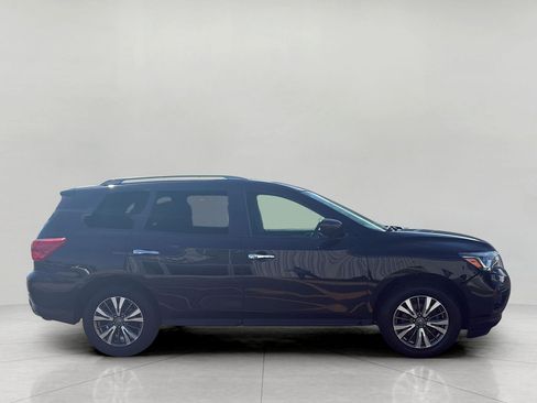 Used 2019 Nissan Pathfinder SV AWD/4WD image 3