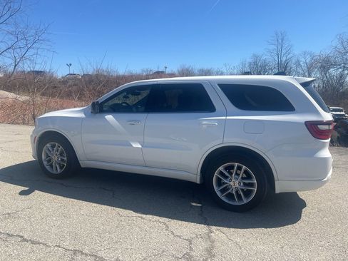 Used 2023 Dodge Durango GT image 3