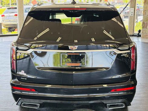 Used 2023 Cadillac XT6 Sport w/ Technology Package AWD/4WD image 10