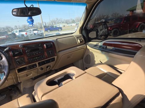 Used 2005 Ford F350 Lariat AWD/4WD image 16