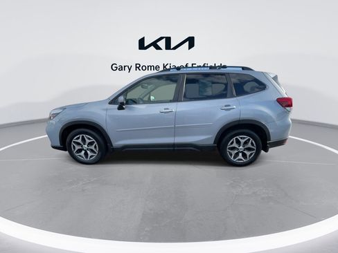 Used 2021 Subaru Forester Premium image 5