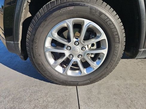 Used 2015 Jeep Grand Cherokee Limited image 17