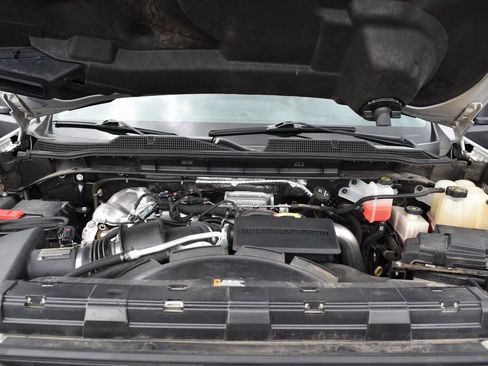 Used 2023 Chevrolet Silverado 2500 Custom w/ Custom Value Package image 15