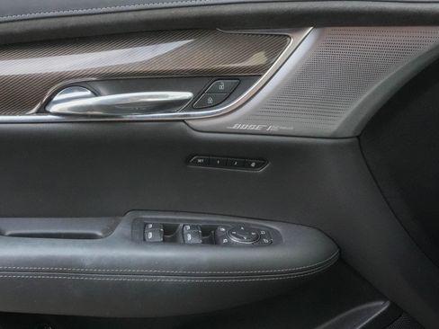 Used 2023 Cadillac XT6 Sport w/ Platinum Package image 14