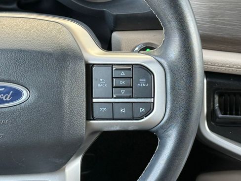 Used 2024 Ford Expedition Limited image 29
