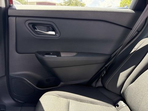 Used 2026 Nissan Rogue SV FWD image 18