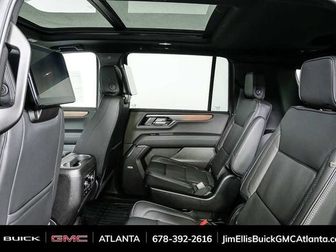 New 2026 GMC Yukon XL Denali w/ Denali Reserve Package AWD/4WD image 17