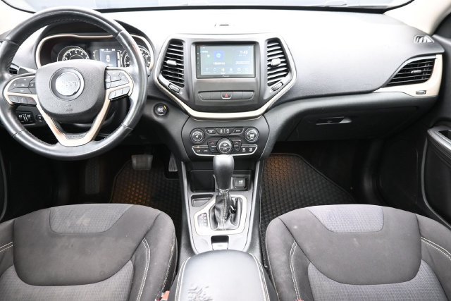 Used 2015 Jeep Cherokee Latitude w/ Comfort/Convenience Group FWD image 21