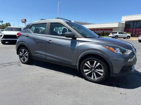 Used 2019 Nissan Kicks SV w/ Exterior Package FWD image 3