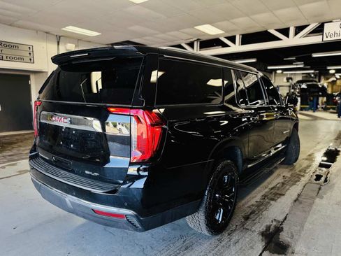 Used 2023 GMC Yukon XL SLT AWD/4WD image 5