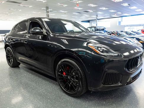 Used 2025 Maserati Grecale Modena image 4