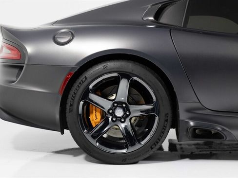 Used 2014 SRT Viper GTS RWD image 12