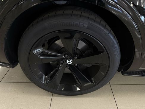 Used 2018 Bentley Bentayga Activity AWD/4WD image 43