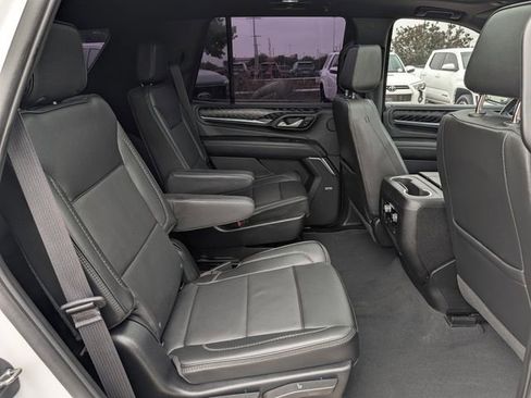 Used 2022 GMC Yukon Denali AWD/4WD image 31