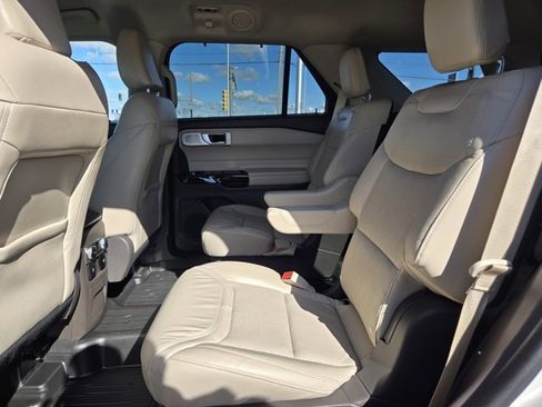 Used 2022 Ford Explorer Platinum w/ Equipment Group 601A image 28