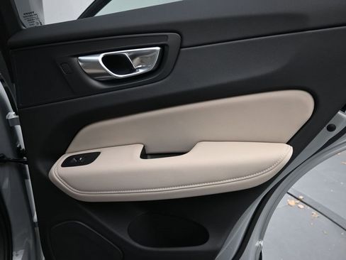 New 2026 Volvo XC60 B5 Plus w/ Protection Package Premier image 26