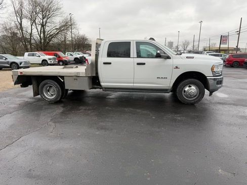 Used 2022 RAM 3500 Tradesman w/ Chrome Appearance Group image 2