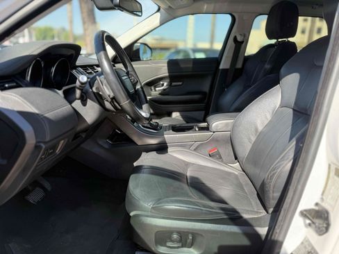 Used 2018 Land Rover Range Rover Evoque SE AWD/4WD image 14