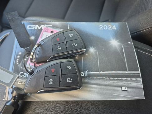 Used 2024 GMC Canyon Elevation w/ Convenience Package image 31