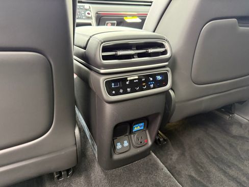 Used 2025 Genesis GV80 3.5T Prestige AWD/4WD image 19