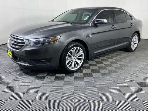 Used 2015 Ford Taurus Limited w/ Equipment Group 301A FWD image 4
