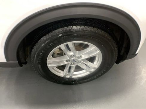 Used 2020 Ford Explorer XLT w/ Comfort Package image 21