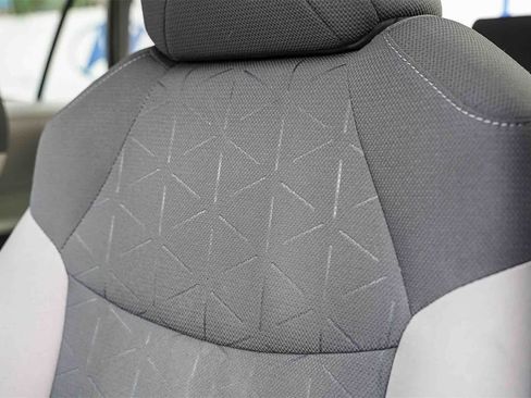 Used 2023 Toyota RAV4 XLE w/ Convenience Package image 24