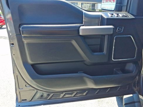 Used 2017 Ford F150 Lariat w/ Equipment Group 502A Luxury AWD/4WD image 14