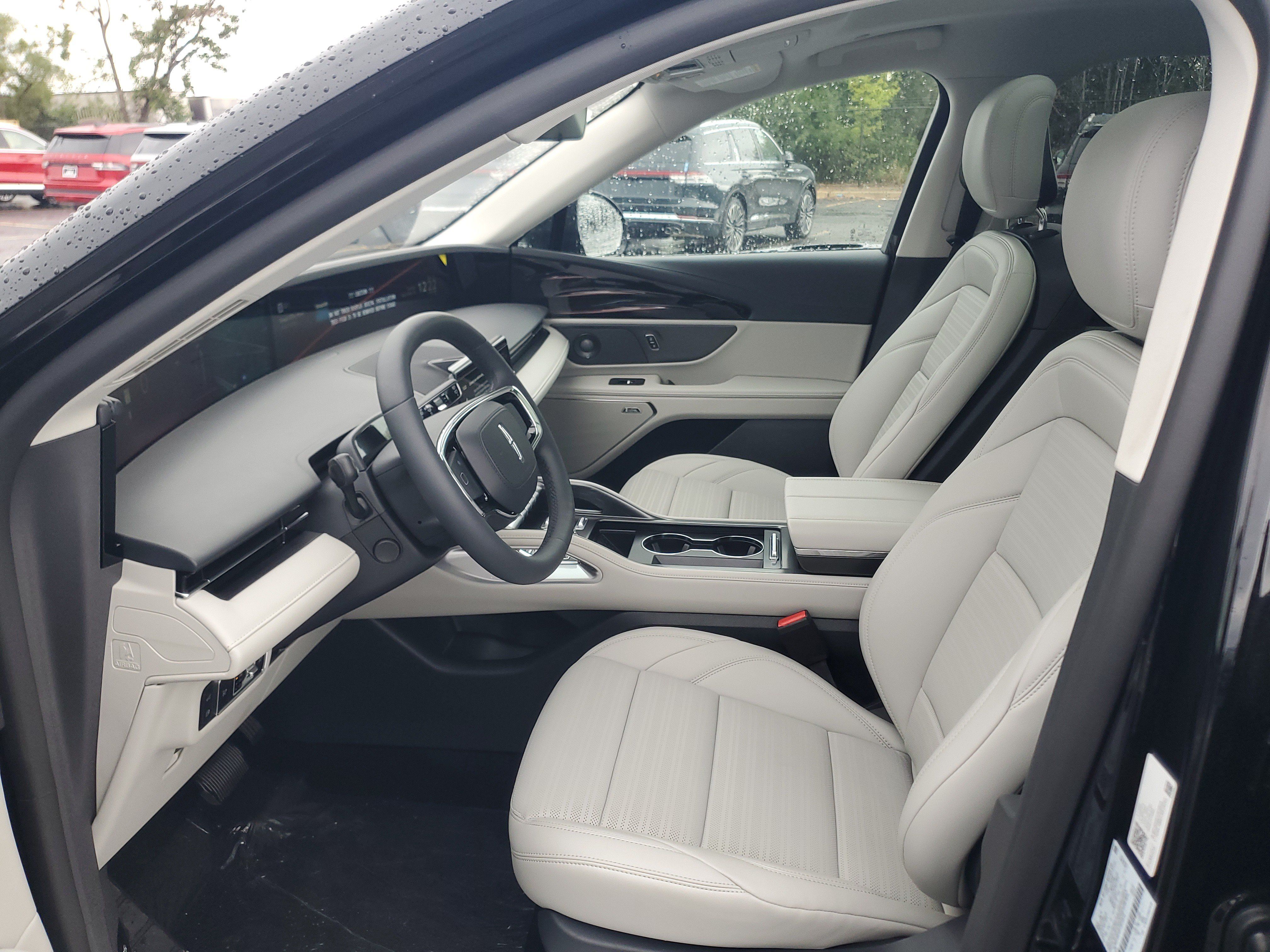 New 2026 Lincoln Nautilus Reserve w/ Jet Appearance Package AWD/4WD image 11