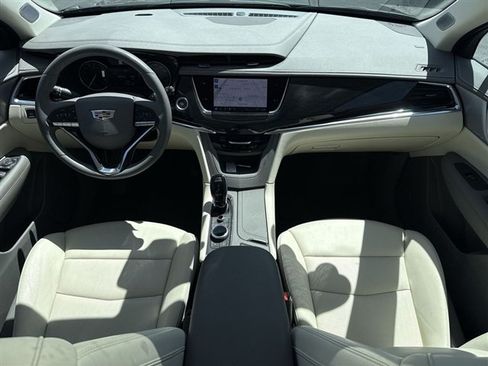 Certified 2024 Cadillac XT6 Premium Luxury w/ LPO, Floor Liner Package AWD/4WD image 25