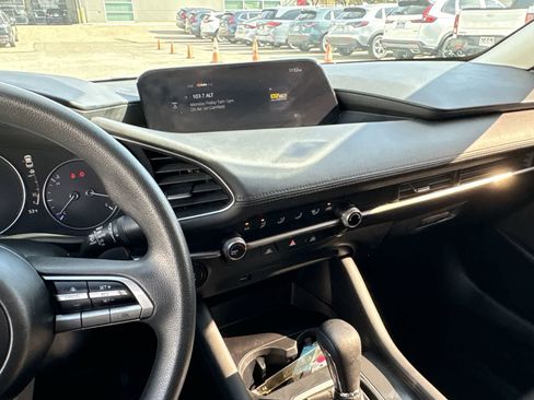 Used 2020 MAZDA MAZDA3 Sedan image 15