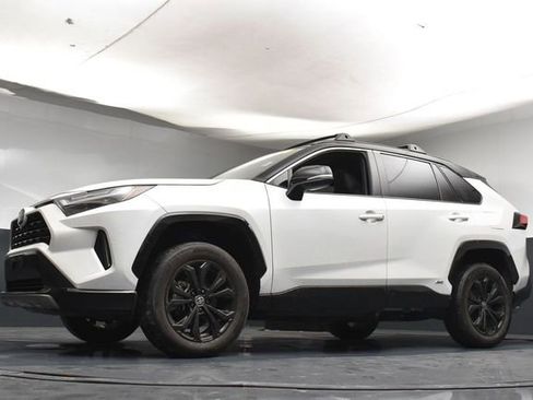 Used 2023 Toyota RAV4 XSE w/ XSE Grade Weather Package AWD/4WD image 34