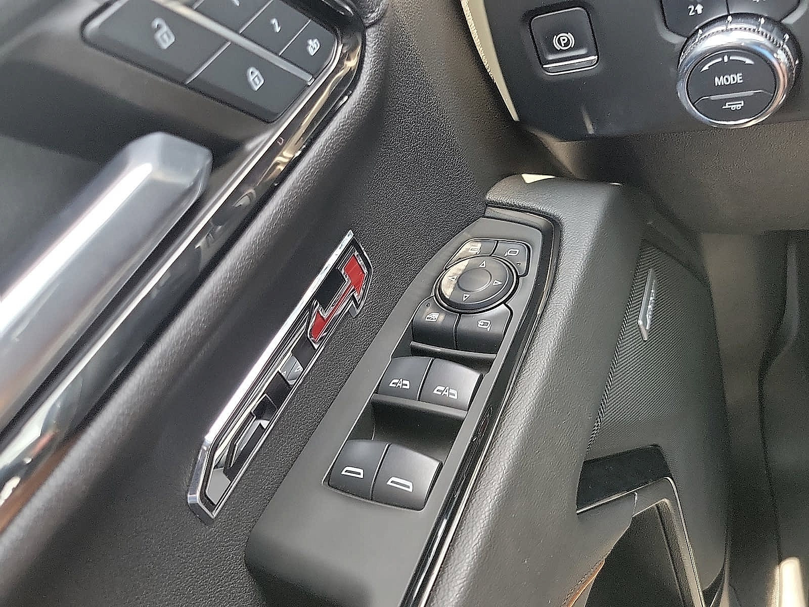 Used 2024 GMC Sierra 1500 AT4 w/ Technology Package AWD/4WD image 13
