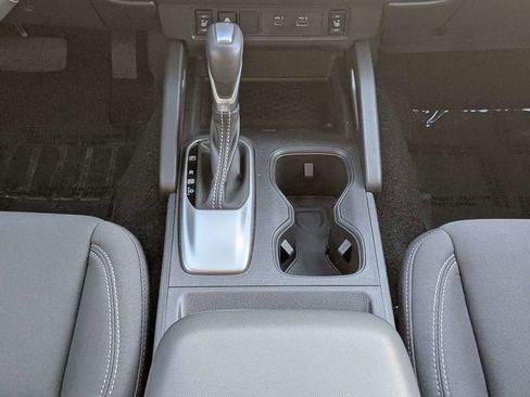 Used 2024 Nissan Frontier SV image 19