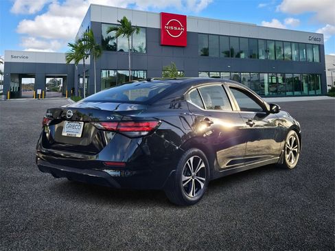 Used 2021 Nissan Sentra SV image 6