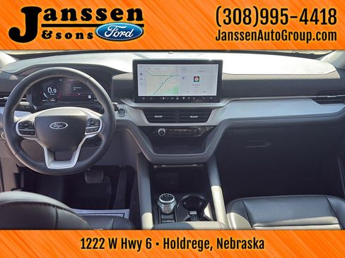 Used 2025 Ford Explorer Active w/ Active Comfort Package image 12