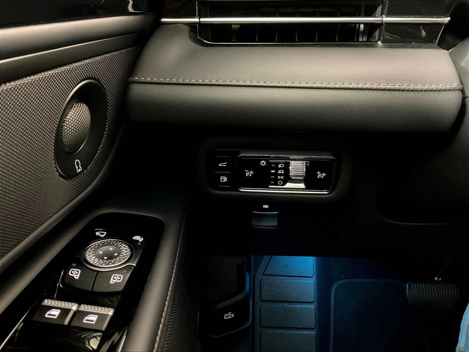 Used 2026 Lincoln Nautilus Reserve AWD/4WD image 15