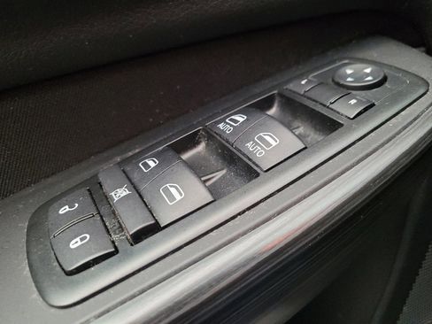 Used 2014 Jeep Cherokee Latitude w/ Cold Weather Group AWD/4WD image 27