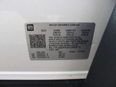 Used 2025 Chevrolet Trax RS w/ Driver Confidence Package FWD image 40