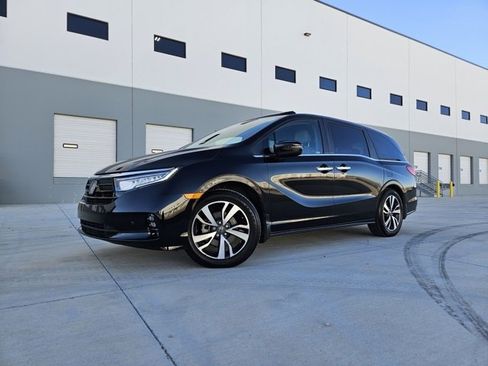 Used 2022 Honda Odyssey Touring image 1