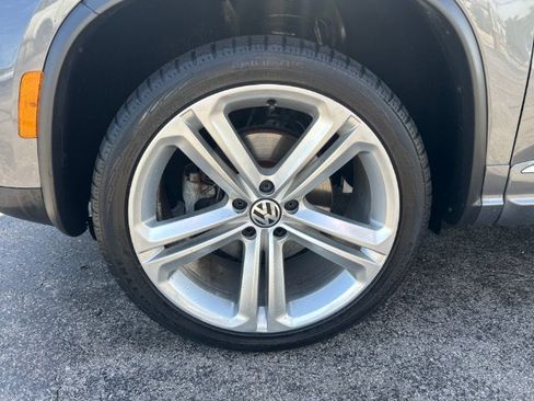 Used 2016 Volkswagen Tiguan R-Line FWD image 20