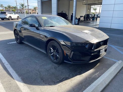 Used 2025 Ford Mustang GT RWD image 1