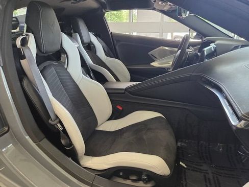 Used 2025 Chevrolet Corvette Stingray Preferred Cpe w/ Battery Protection Package RWD image 15