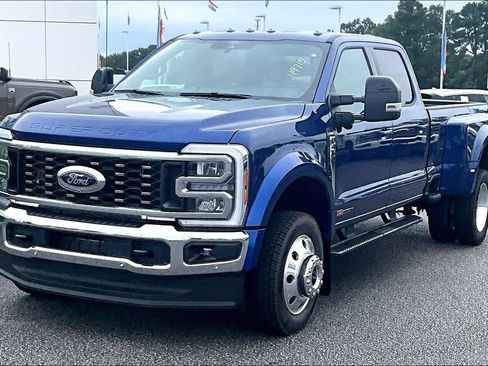New 2026 Ford F450 Lariat w/ Lariat Premium Package AWD/4WD image 2