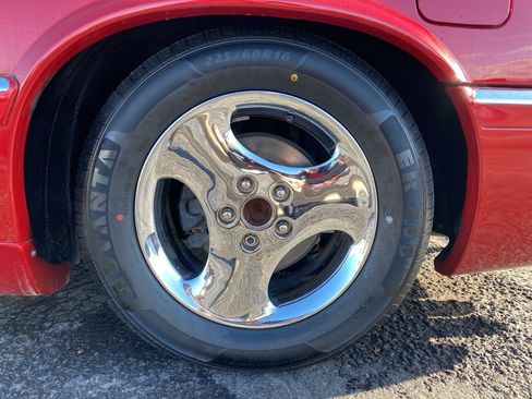 Used 1997 Cadillac Eldorado Touring FWD image 16