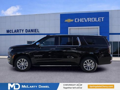 New 2026 Chevrolet Suburban Premier AWD/4WD image 3