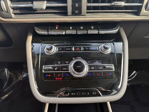 Certified 2022 Lincoln Corsair AWD w/ Equipment Group 101A image 27