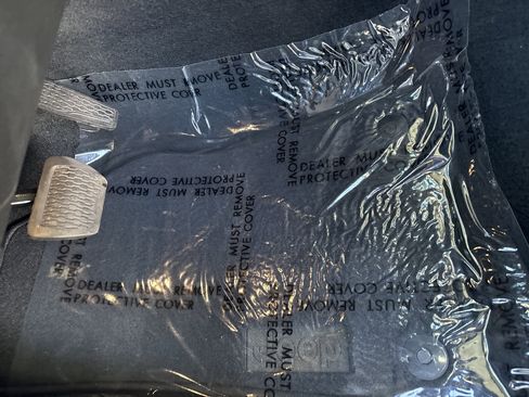 Used 2023 Jeep Wrangler Sahara image 17