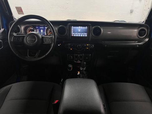 Used 2021 Jeep Gladiator Sport AWD/4WD image 12