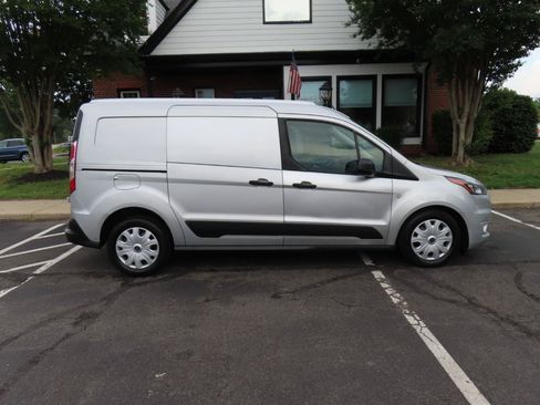 Used 2020 Ford Transit Connect XLT FWD image 9